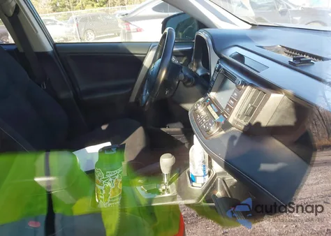 2018 Toyota Rav4 Adventure/Xle z USA, uszkodzony, nr VIN JTMRFREV7JJ734886